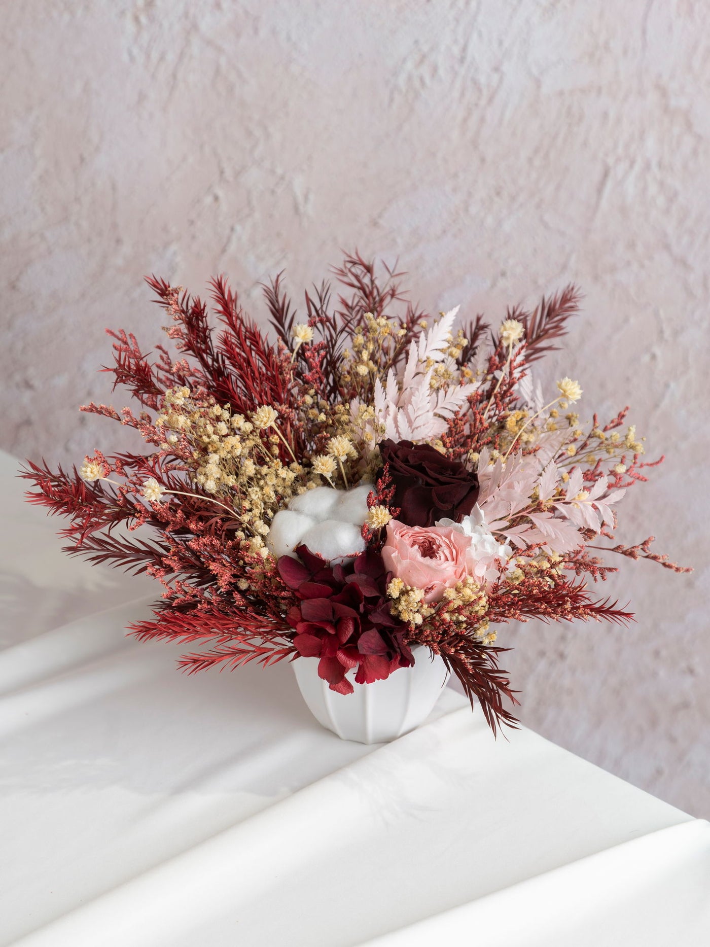 Maroon Wedding Centerpiece With Preserved Flowers