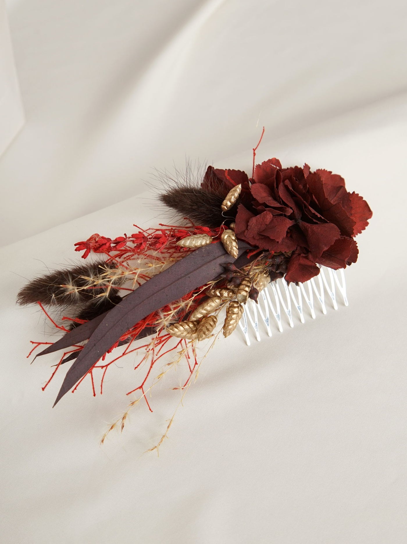 Romantic Marsala Hair Combs With Black And Red Shades