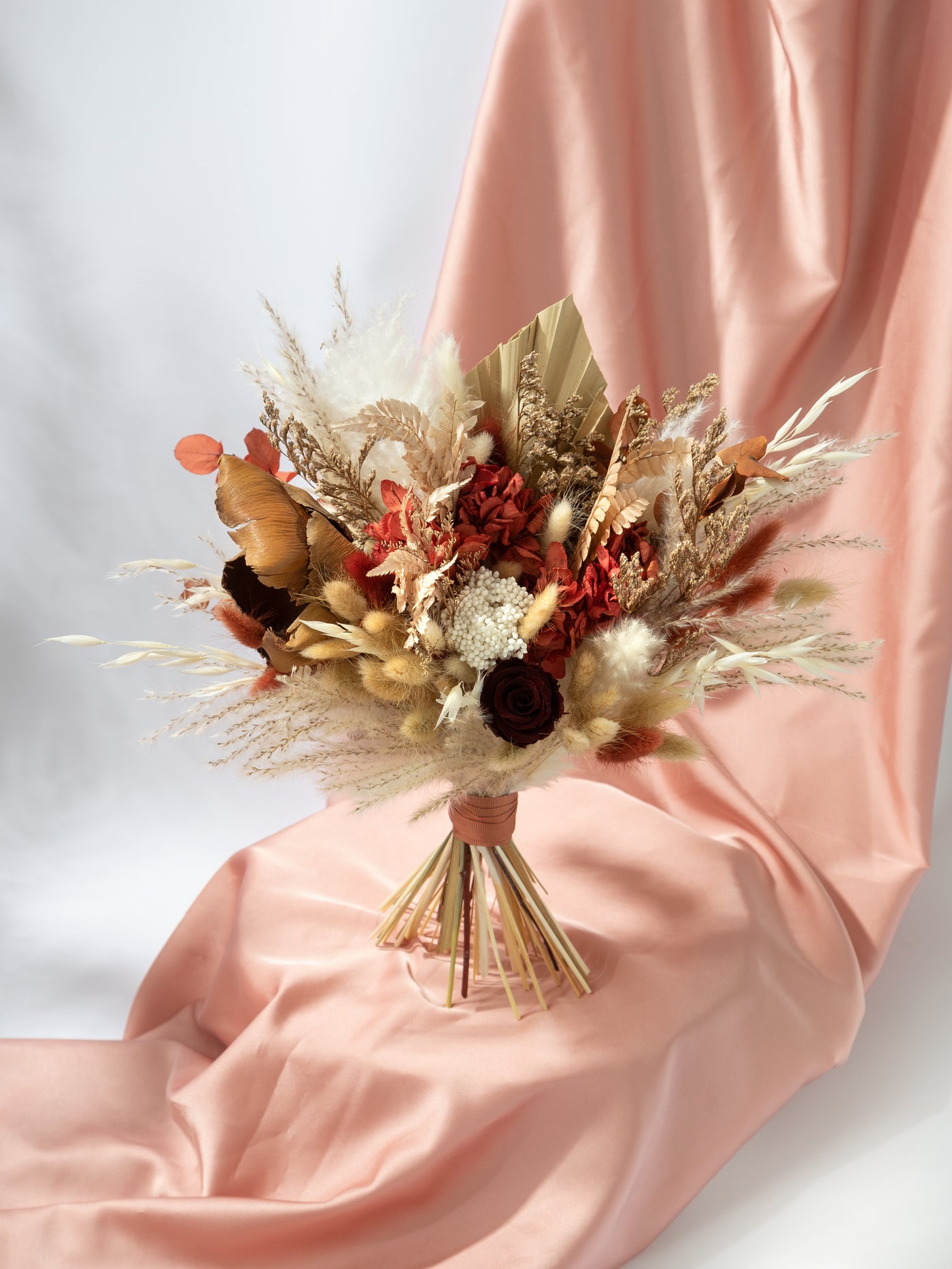 Bridesmaid Bouquet Dried With Palm Cup, Preserved Hydrangea And Roses