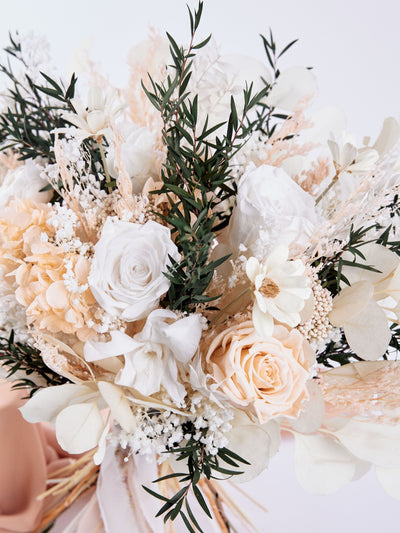 Bridal dry white bouquet