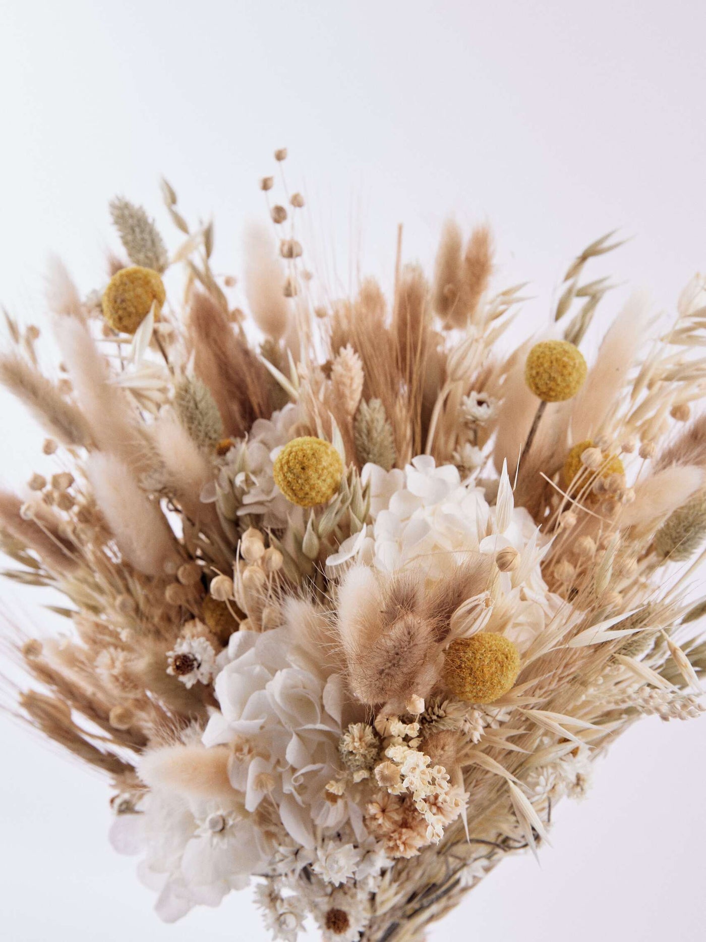 wedding dried flowers bouquette close up view