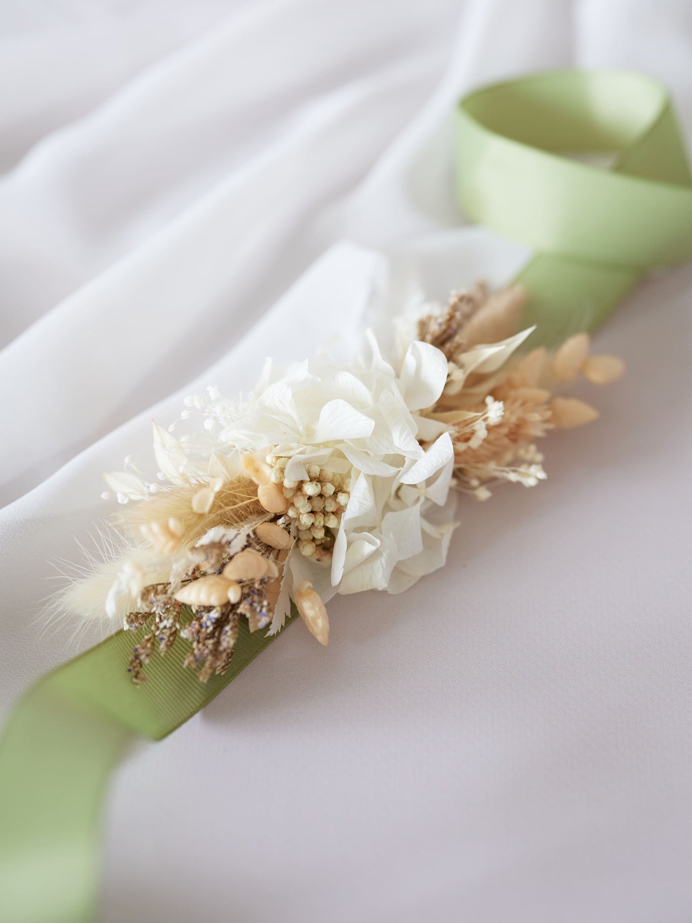 corsage on white organza 4